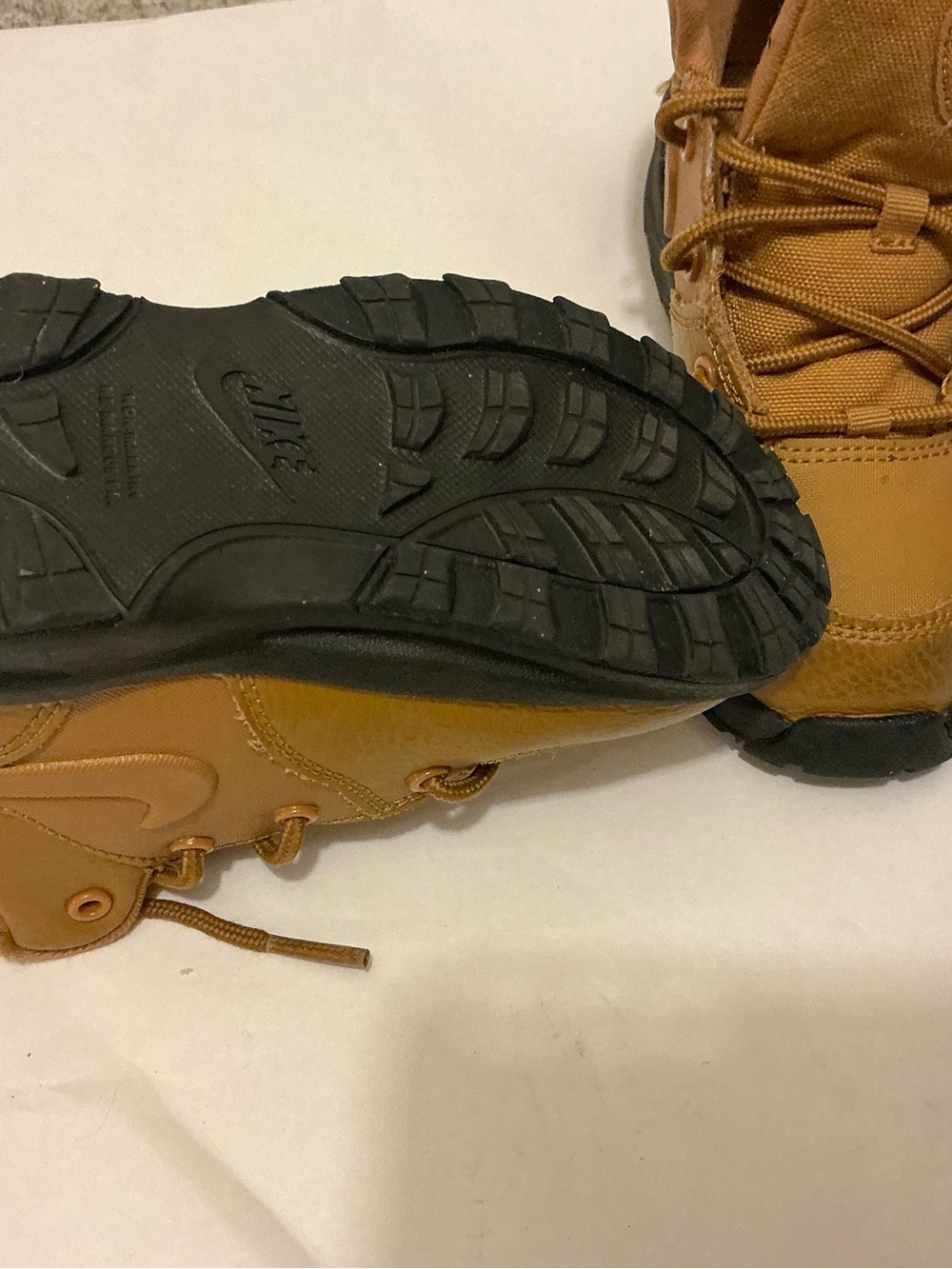 Nike Kids' Tan/Brown High-Top Boots - Picture 6 of 7